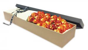 Оранжевые розы в коробке 60см заказать в Москве